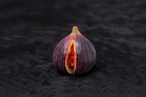 Fig as a symbol of menstruation - therapy for PMDD